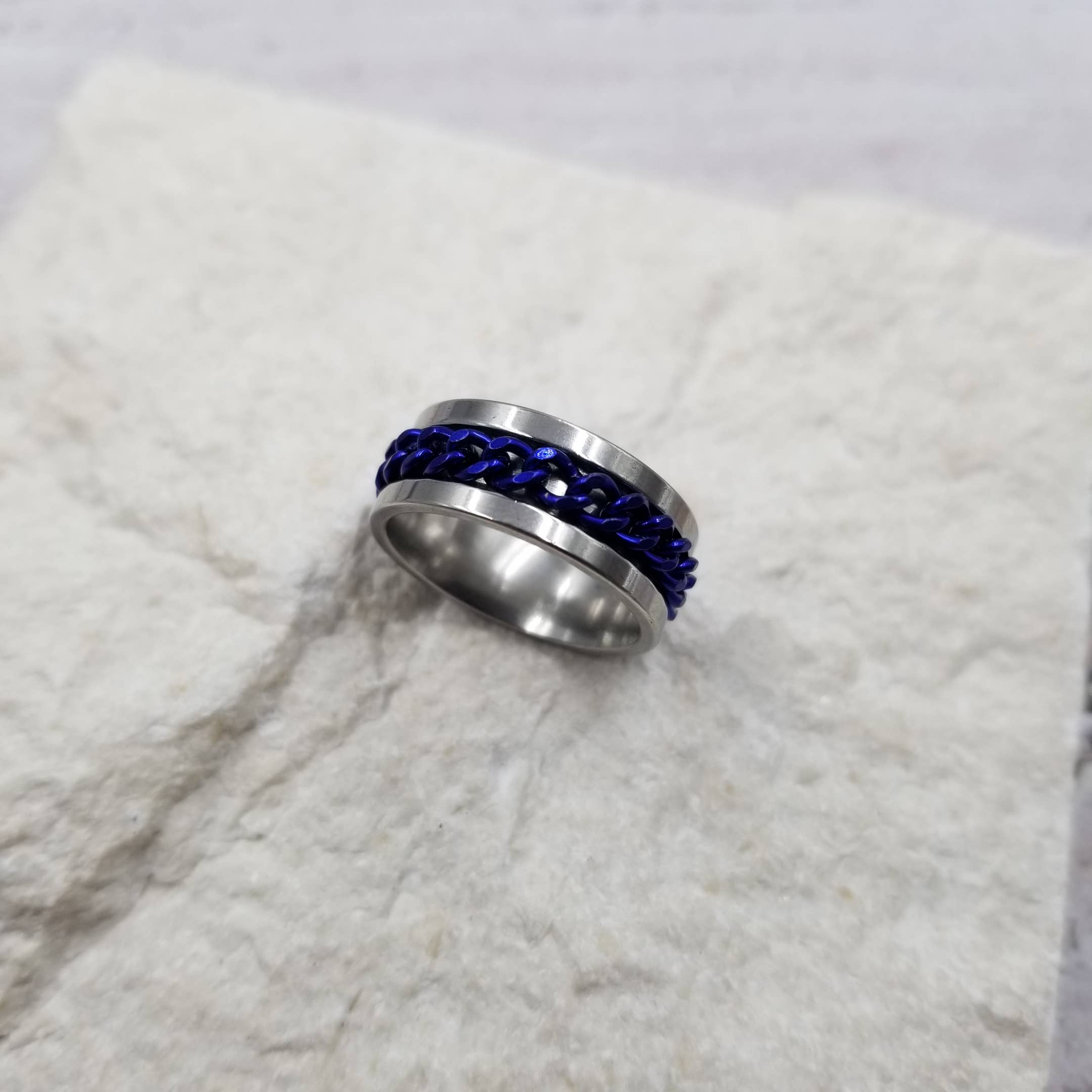 Treasure Wholesale - Rotating Chain Bottle Opener Anxiety Spinner Rings