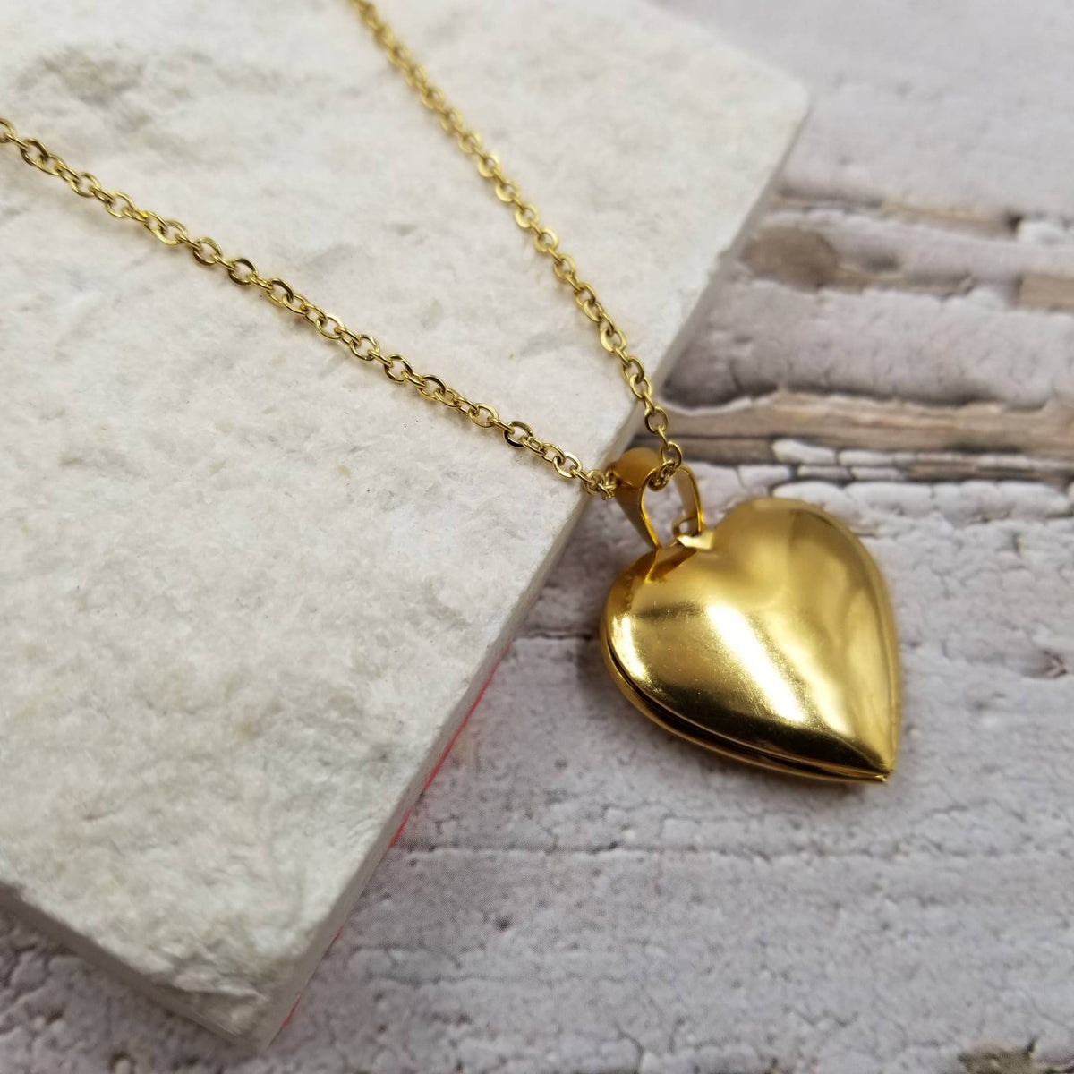 Treasure Wholesale - Open The Heart Photo Necklace